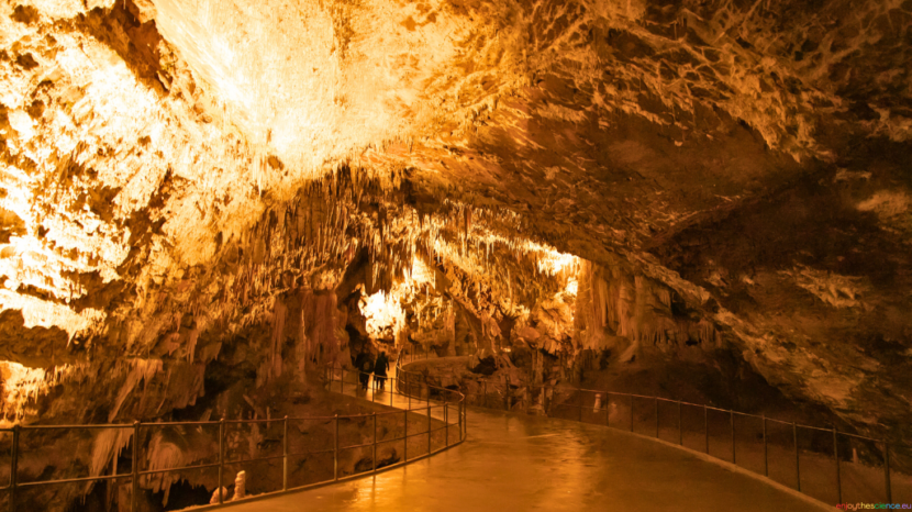 Le Forme Straordinarie delle Stalattiti